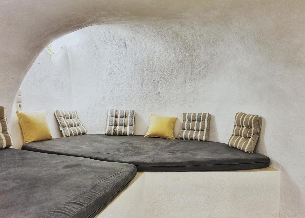 Navita Cave Houses Fira  Luaran gambar